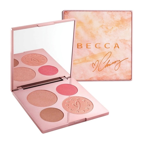 BECCA Other - Becca X Chrissy Teigen Glow Face Palette